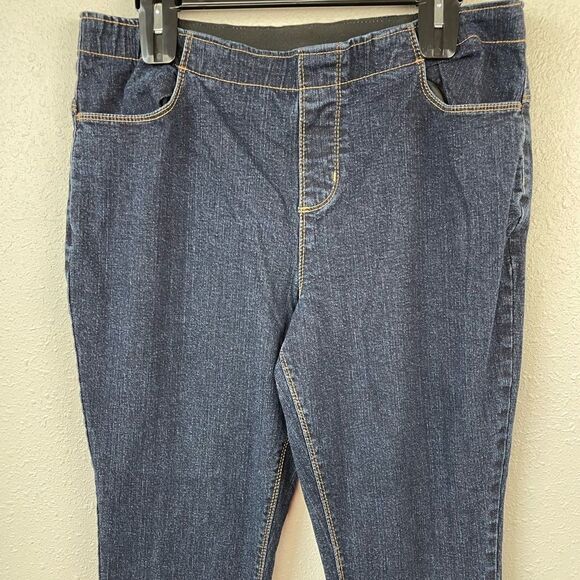 D&Co. Stretch Fit Cripped Denim Jeans Size 14P EUC - Picture 2 of 5